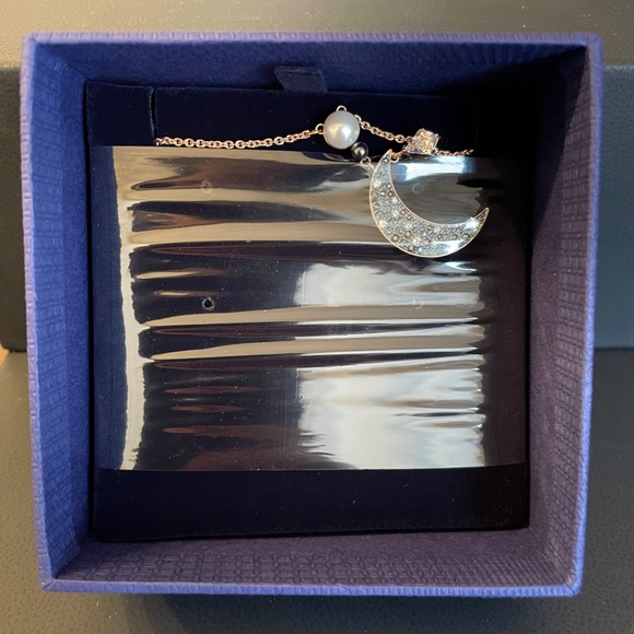 New SWAROVSKI 5489534 Rose Gold Crystal Symbolic Moon Pendant Necklace - Picture 6 of 8